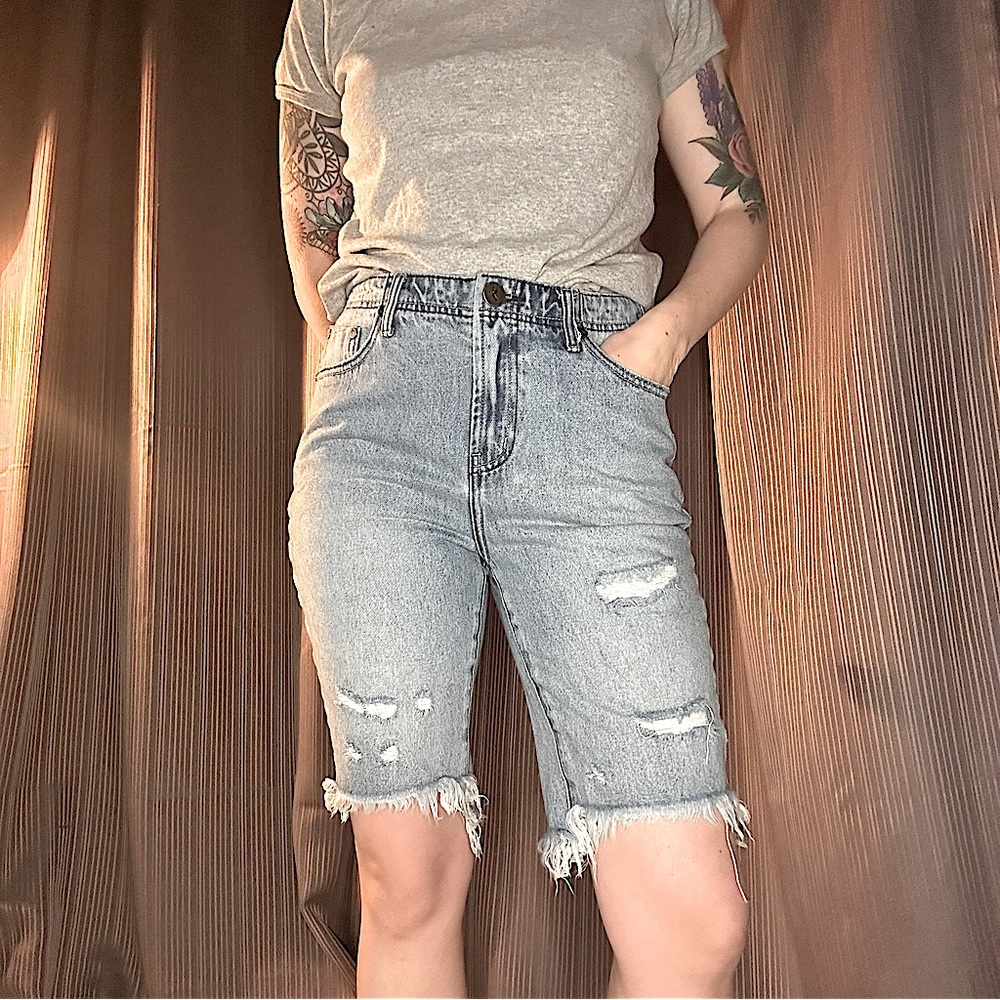 free people One Teaspoon cut off trucker shorts size 28